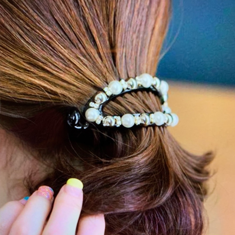 NWOT hair clips